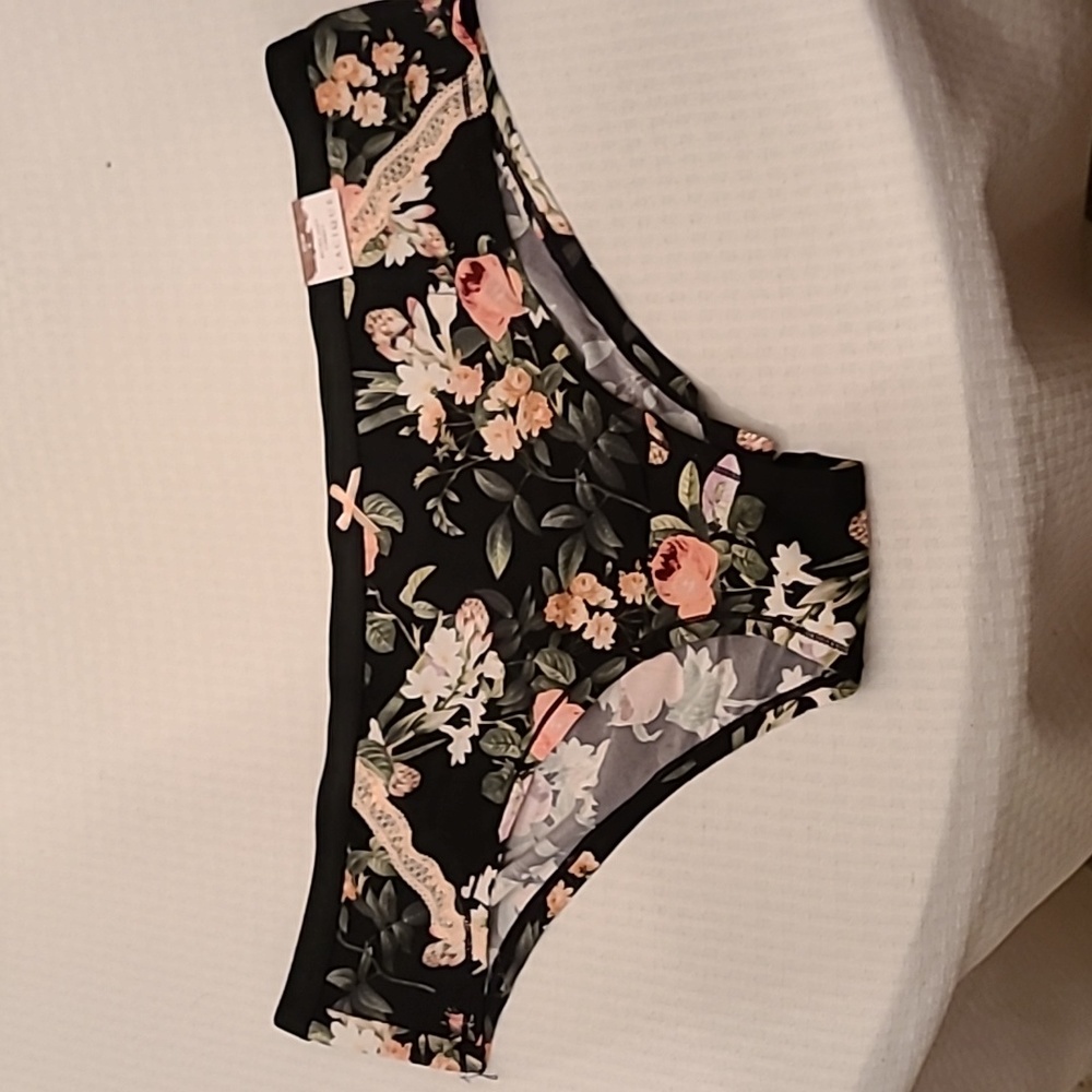 NWT Cacique Extra Soft Cheeky Panty